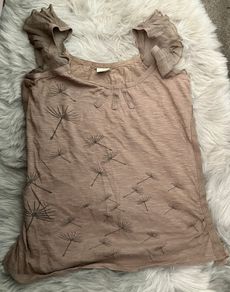 lovely top size xs