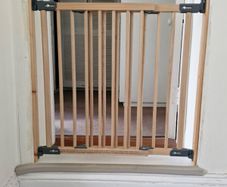 4 Nr. BabyDan FlexiFit Deluxe Safety Gates. Beech Wood