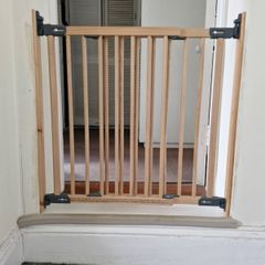 4 Nr. BabyDan FlexiFit Deluxe Safety Gates. Beech Wood