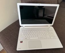 Toshiba laptop for parts or refurbish