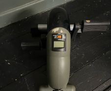 Pedal exercise machine