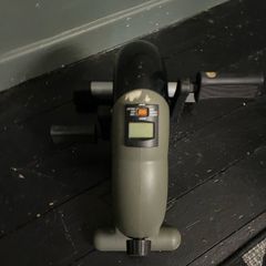 Pedal exercise machine