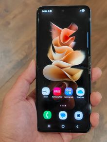 Samsung Galaxy Flip 3