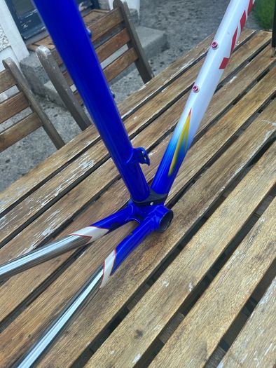 Vicini Frameset