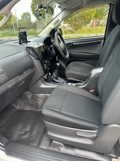 Isuzu D-Max 2.5 Diesel 4x4 Pick Up with Hi-ab