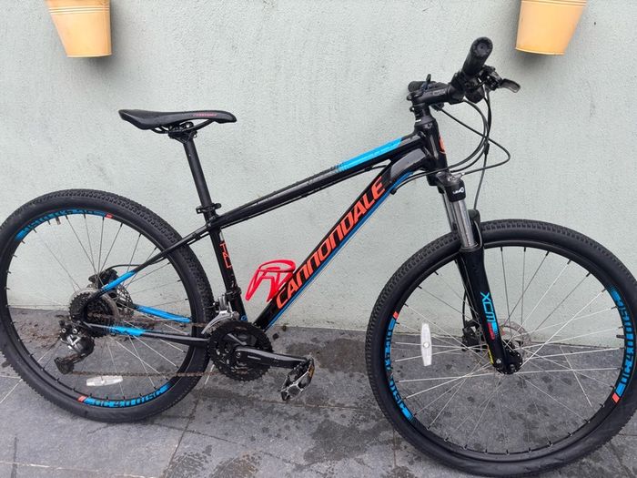 Cannondale Mountain Bike