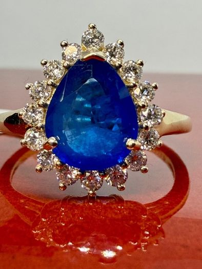 Diamond LUXURIANT Premium Vietnamese Cobalt Blue Spinel and Lab Grown Diamond Ring