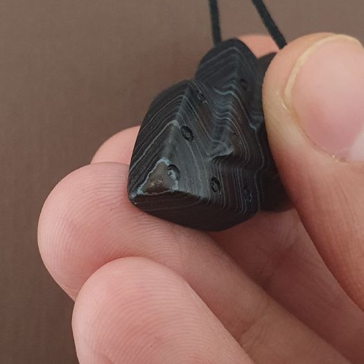 Vintage Natural Pattern Eyes Agate Arrow Shape Pendant Amulet