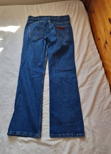wrangler jacksville Size 30/32 zip fly in excellent condition
