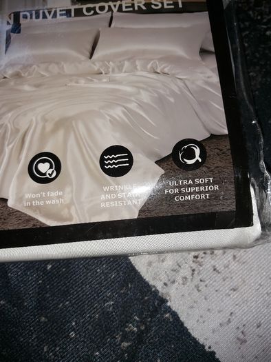 Brand New luxury satin duvet cover set king size