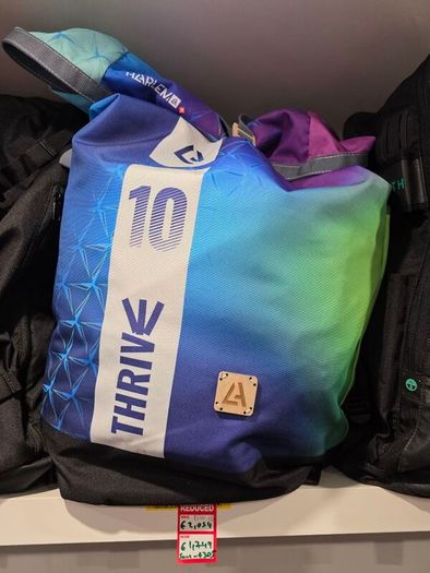 kitesurfing- harlem thrive 10m- used twice- no longer stocking them