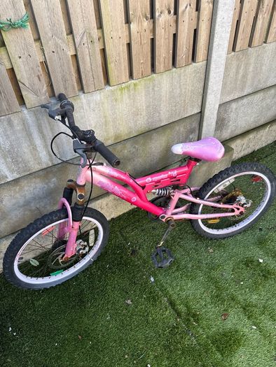 [Lot] 4x Cycles Bikes 1 Scooter