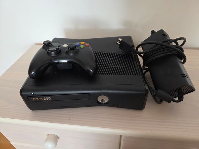 Xbox 360s