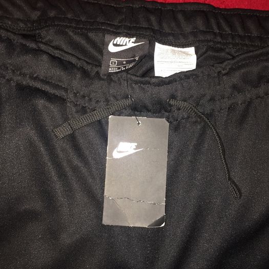 Nike men tracksuit bottoms size L brand new