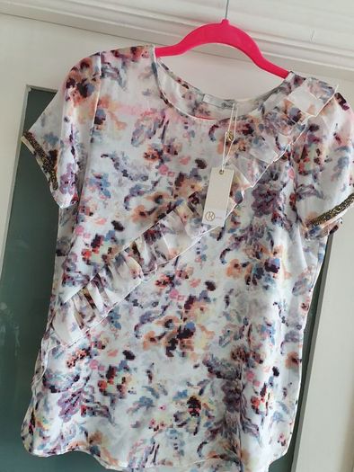 RELISH embellished Sz S - BNWT Rrp 29.99