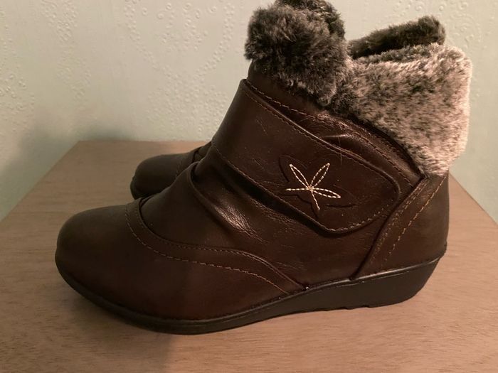 winter boots size 5 uk