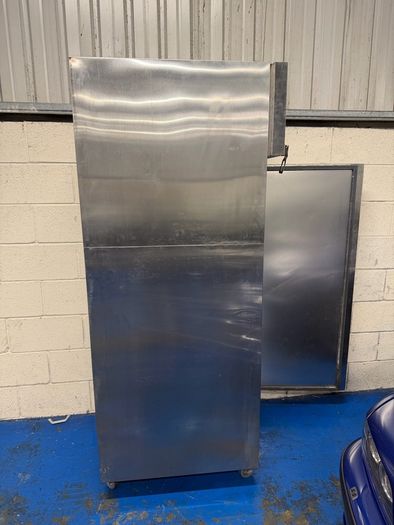 Commercial Free Standing Williams Fridge