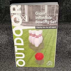 Giant inflatable bowling set