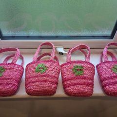 Girls pretty straw bags