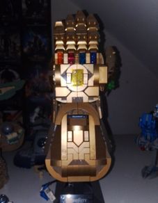 Thanos infinity gauntlet Lego