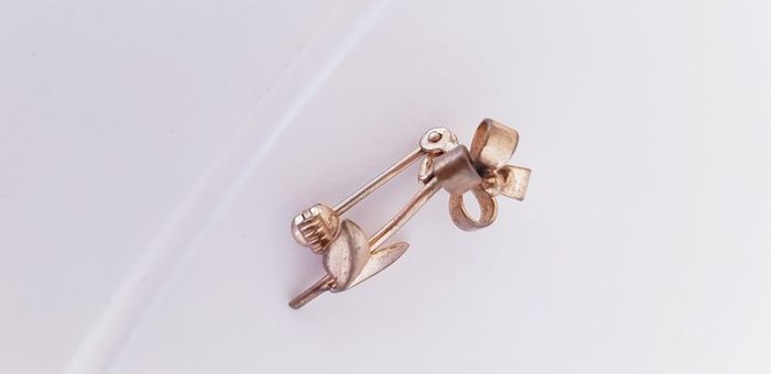 Rustic Flower Brooch