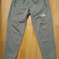 The North Face Track bottoms ((Adult S/Perfect Condition))