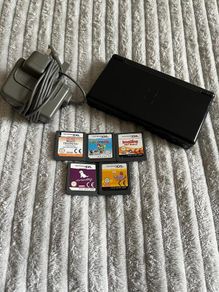 Nintendo DS Lite Black, 5 Games, Charger and Stylus. Fully Working