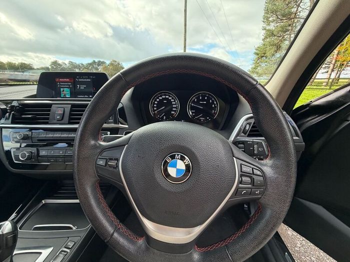 Bmw 1-series 2019 118i Se Petrol Automatic Petrol