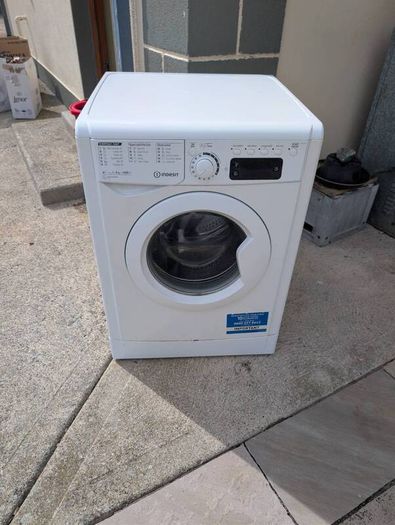 Indesit 9kg washing machine