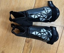 Puma shin guards child size M