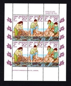1981 New Zealand Health Stamps Children playing by the Sea Commemorative Stamps Mint Never Hinged (MNH)