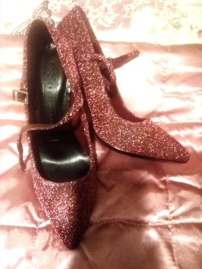 Women's shoes