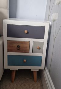 2 bedside drawer lockers