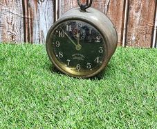1920s/1930s Ingersoll Radiolite Wind Up Alarm Clock Revally