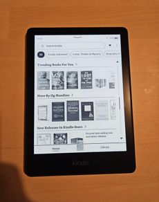 Amazon Kindle Paperwhite 11th Gen 8GB with ads