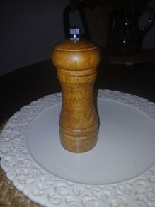 Pepper Grinder for Kitchen, 5 Inches Wooden NEW