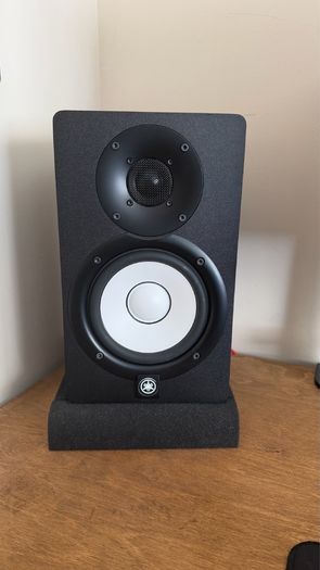 Yamaha HS5