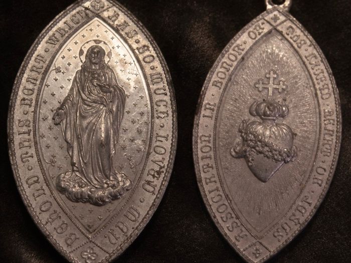 Antique Assoc. in Honor of the Sacred Heart of Jesus Medal