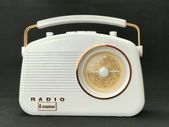 Retro Radio Steepletone Brighton White and Copper Radio