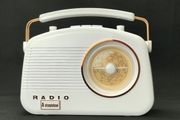 Retro Radio Steepletone Brighton White and Copper Radio