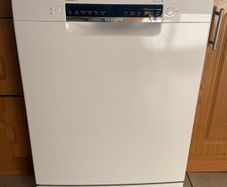 Must Go This Weekend - Bosch Series 4 Sms4emw06g Full-size Wifi-enabled Dishwasher - White