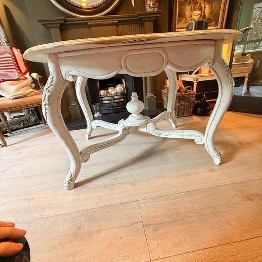 Ex Shop display table 47 width  39 length 30hight