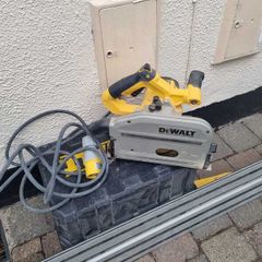DeWALT DWS520KT-LX Circular Rail Plunge Saw Set