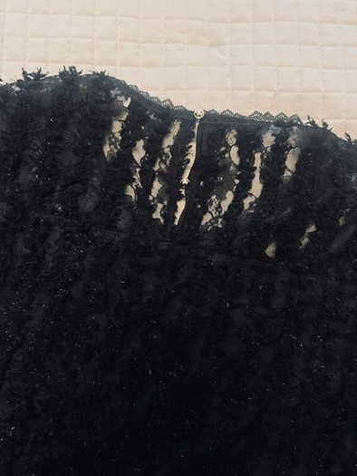 Gallery black fuzzy textured top XL