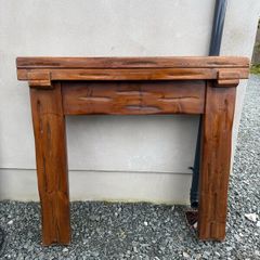 Fire place surround