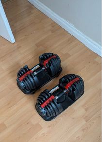 Adjustable dumbells
