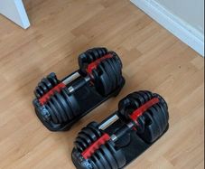 Adjustable dumbells