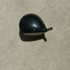 Titleist 909d2 driver head loft 10.5