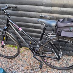 Lapierre Cross 200 Hybrid Bike