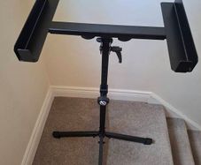 K&M mixing desk stand